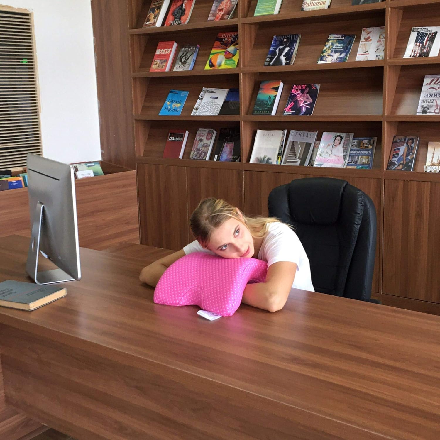 ALEVMOOM Cuddle Arm Pillow for Couples Ergonomic Neck Support Pillow